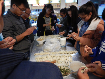 香飘饺子节，情满生科缘---集团举办第五届欢乐饺子节